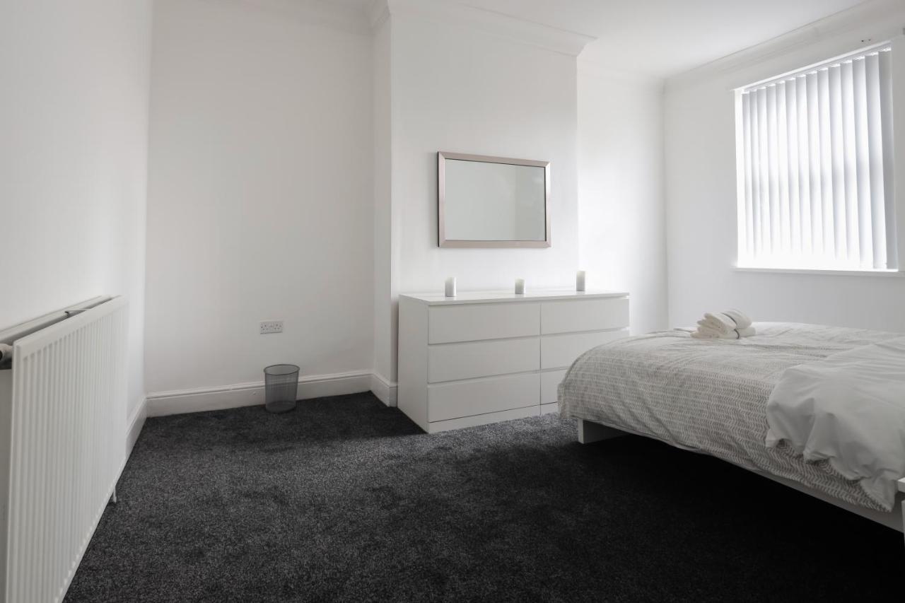 Spacious 4 Bed House In Birmingham, Suitable For Contractors Exterior foto